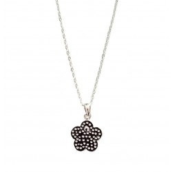 Collier argenté avec pendentif fleur rose