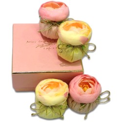 Coffret rose 4 baby boules...