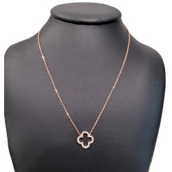 Collier avec pendentif...