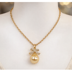 Collier pendentif perle...