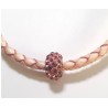 Collier cordon en cuir tressé rose poudré et perle strass
