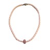 Collier cordon en cuir tressé rose poudré et perle strass