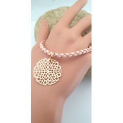 Bracelet en cuir tressé...