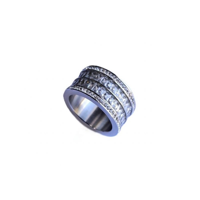 Bague large alliance en acier inoxydable lisse et pierres en zirconium.